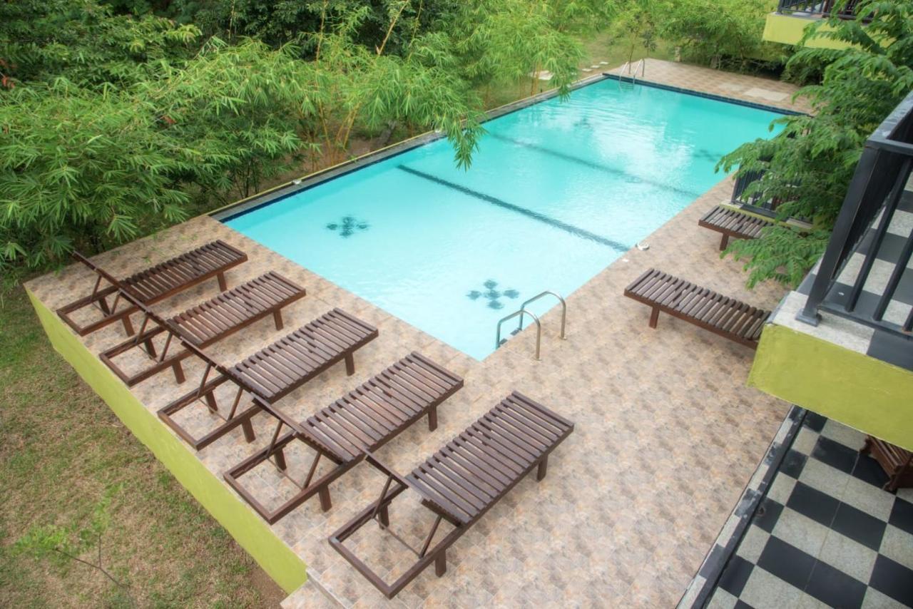 Hotel Golden Ray, Dambulla Eksteriør billede